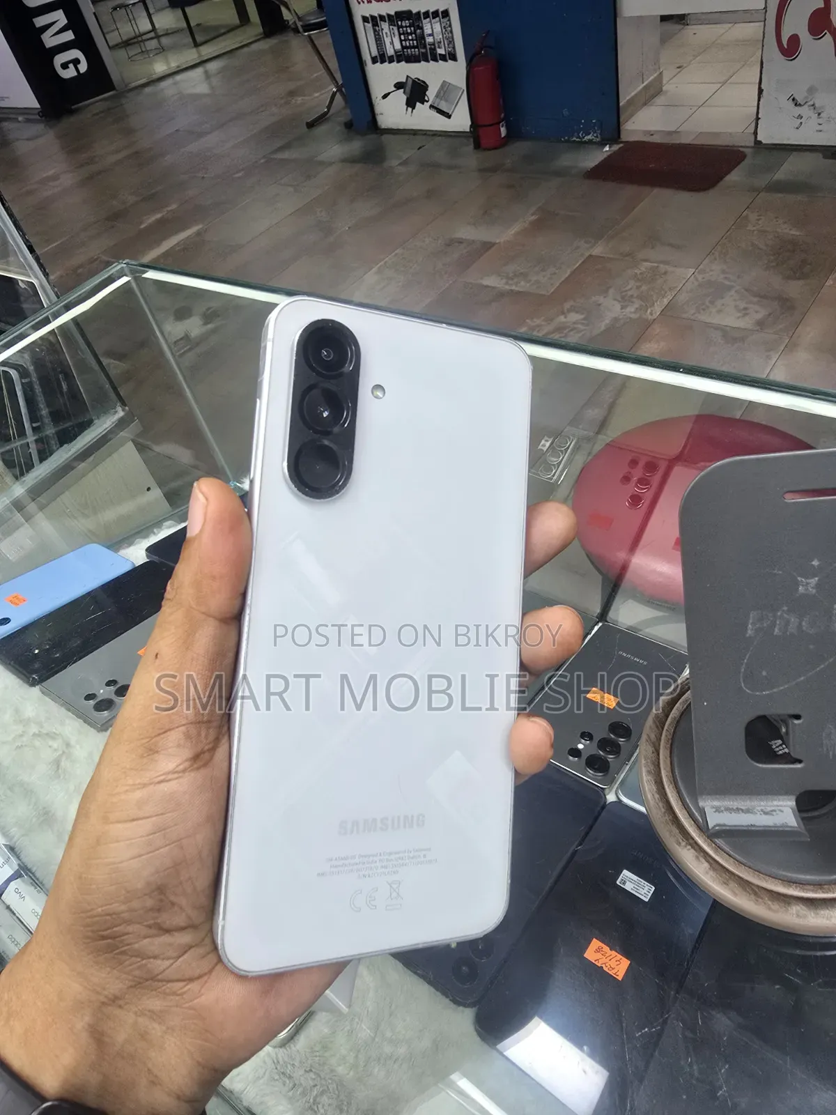 স্যামসাং গ্যালাক্সি এ৫৬ ১২৮ জিবি সাদা