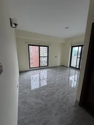 4 Bedroom Apartment in Jumairah Grand, Panchlaish for rent