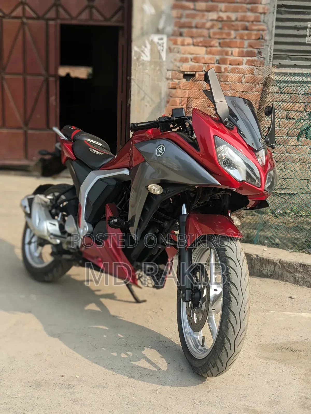 Yamaha 2018 Red