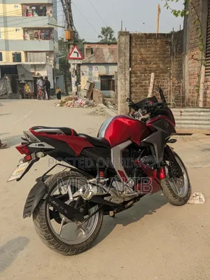 Yamaha 2018 Red
