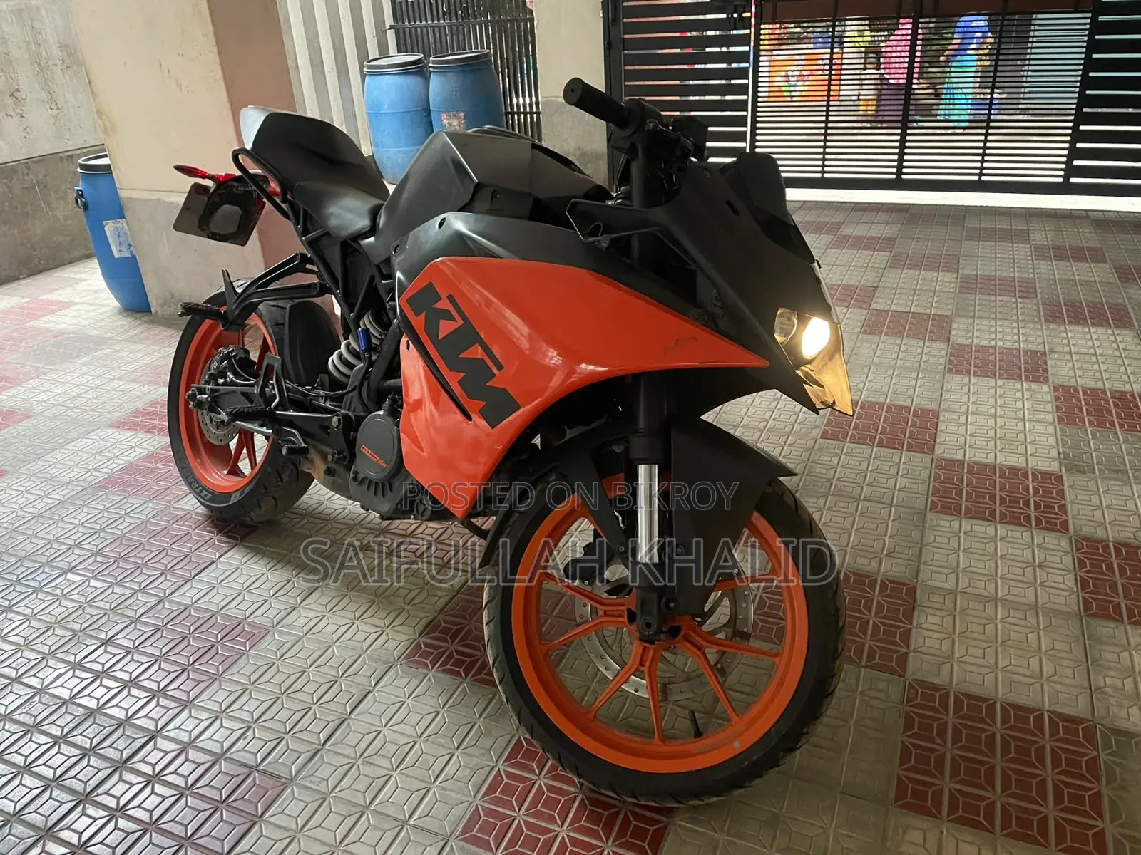 কেটিএম আরসি ১২৫ ২০১৯ অরেঞ্জ