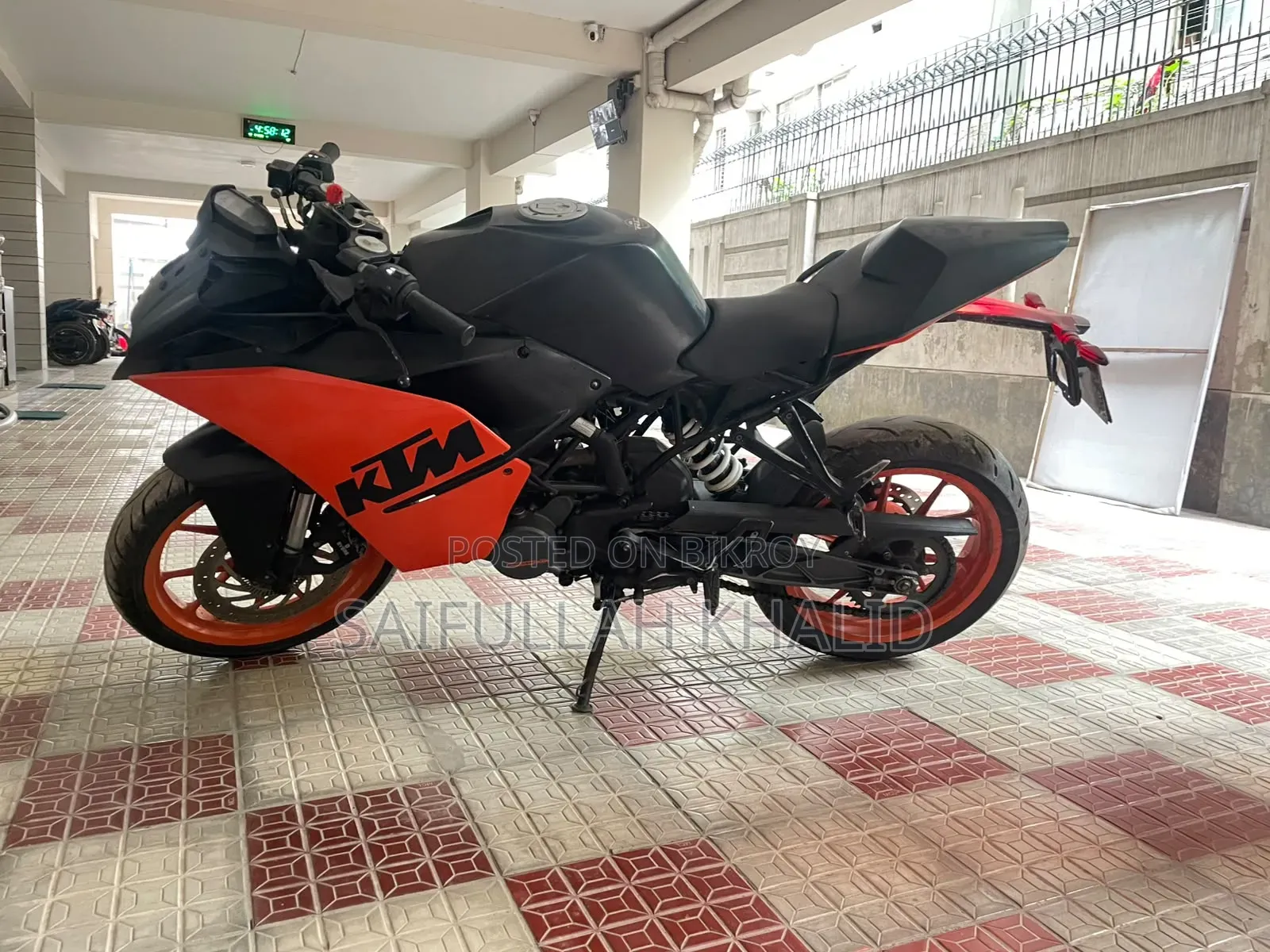 কেটিএম আরসি ১২৫ ২০১৯ অরেঞ্জ