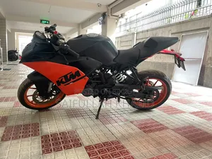 কেটিএম আরসি ১২৫ ২০১৯ অরেঞ্জ