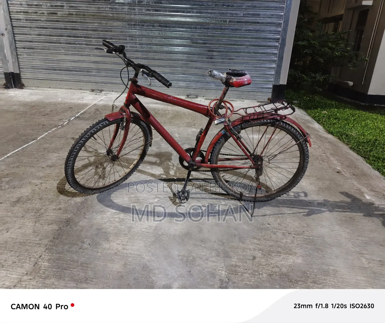 Color: Red
Condition: Very good