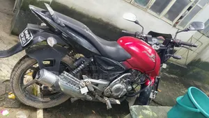 Bajaj Pulsar 150 2012 Red