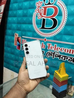 স্যামসাং গ্যালাক্সি এ৩৫ ১২৮ জিবি হোয়াইট