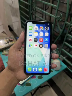 New Apple iPhone 11 64 GB Black