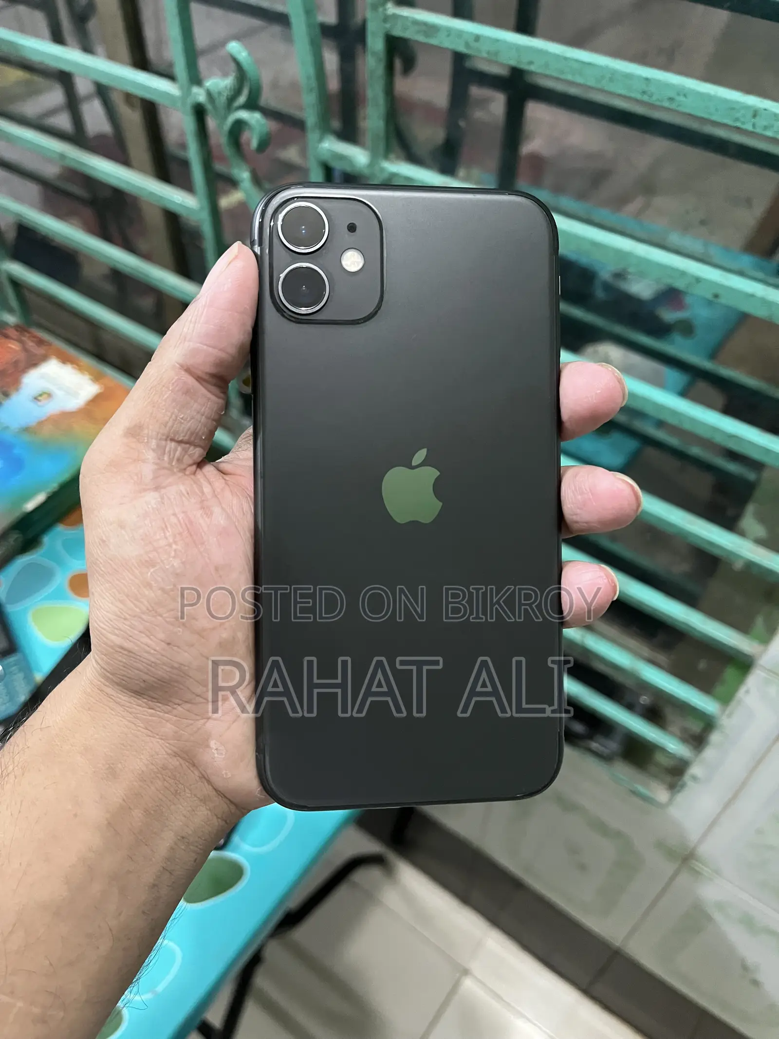 New Apple iPhone 11 64 GB Black