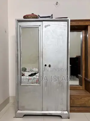 আলমারি বিক্রি