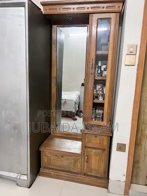 ড্রেসিং টেবিল