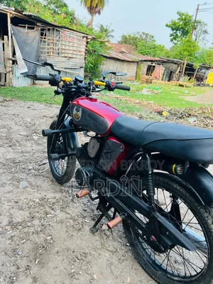 Yamaha 1990 Red