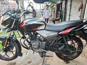 বাজাজ ডিসকভার ১২৫ ২০১৮ ব্ল্যাক
