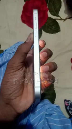 অ্যাপল আইফোন ১২ ১২৮ জিবি হোয়াইট