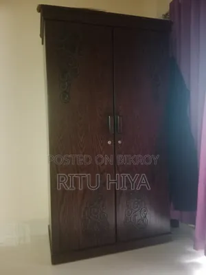 Wardrobe Almirah