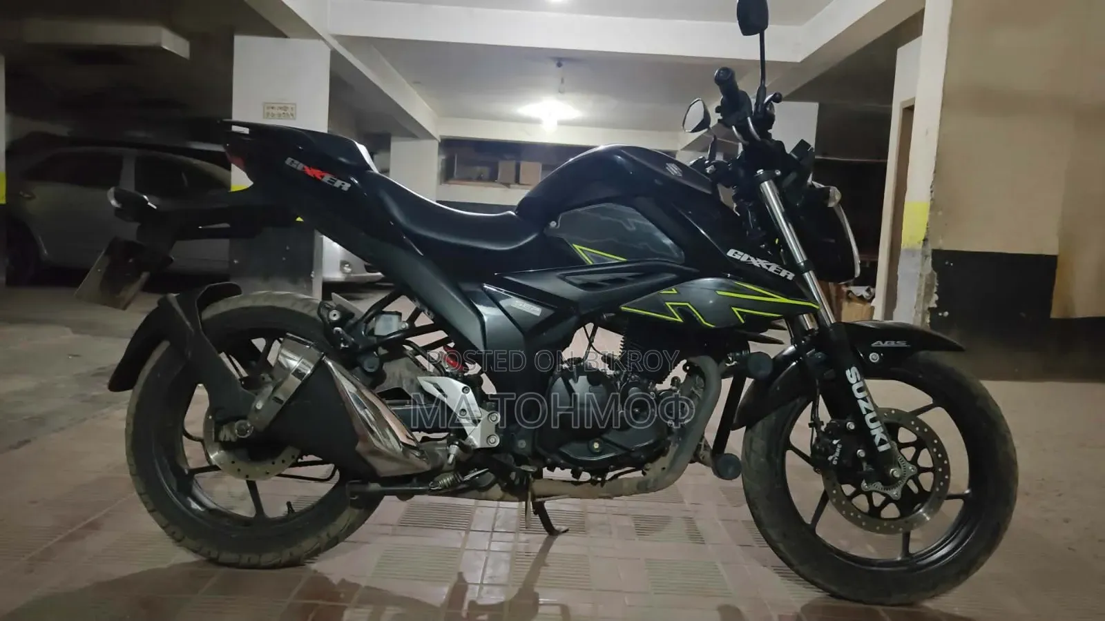 সুজুকি জিক্সার ২০২৪ কালো