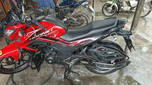 Honda Hornet 2.0 2021 Red