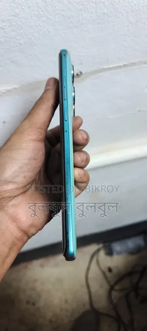মোটোরোলা এজ ৬০ ২৫৬ জিবি