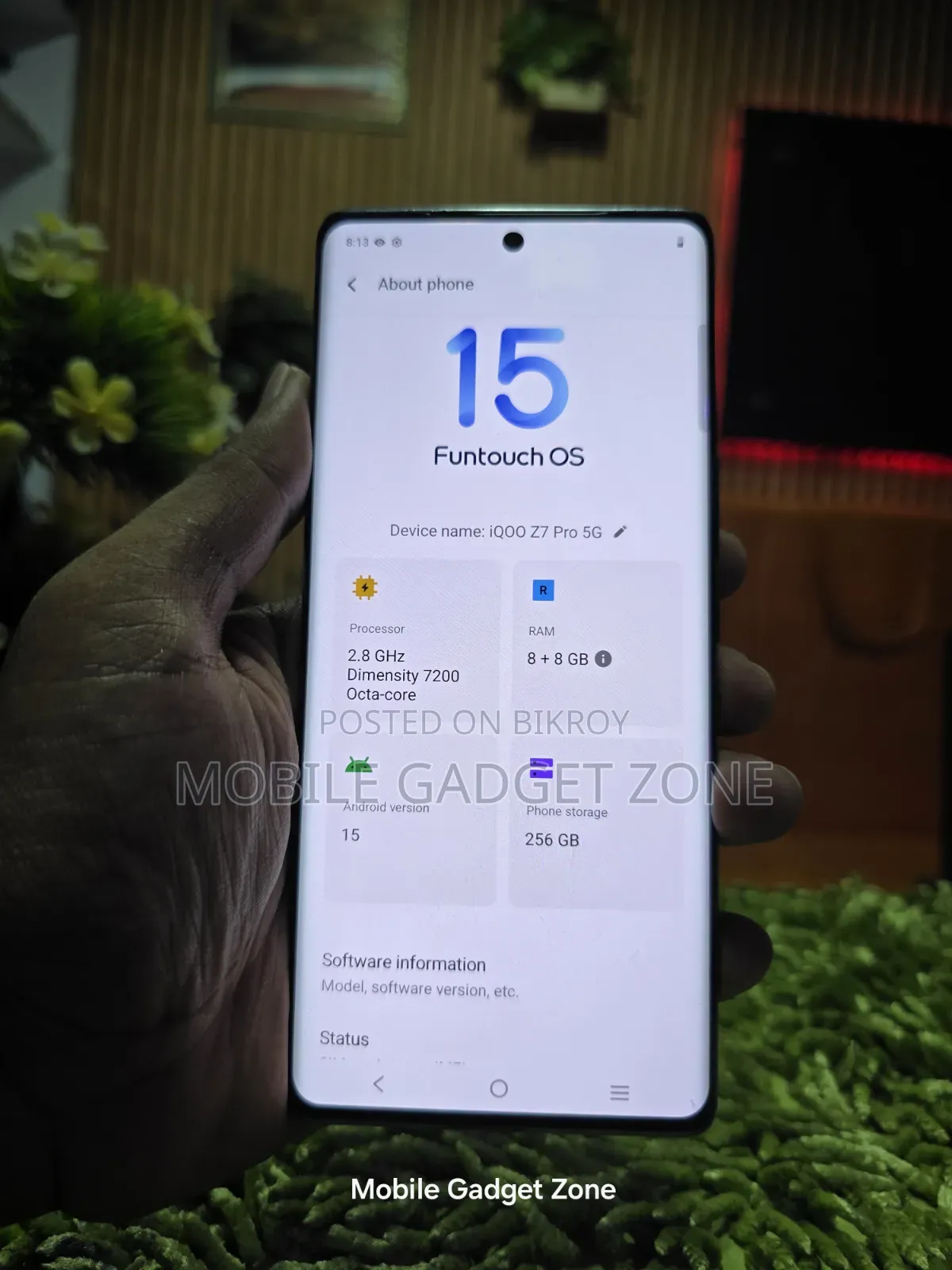 iQOO 8 GB Blue