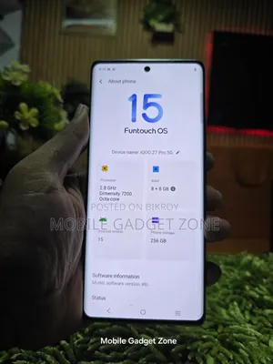 iQOO 8 GB Blue