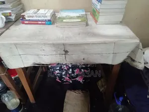 খুব ভালো মানের চৌকি ও টেবিল