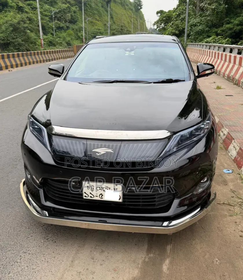 টয়োটা হ্যারিয়ার ২.০ ২০১৭ কালো