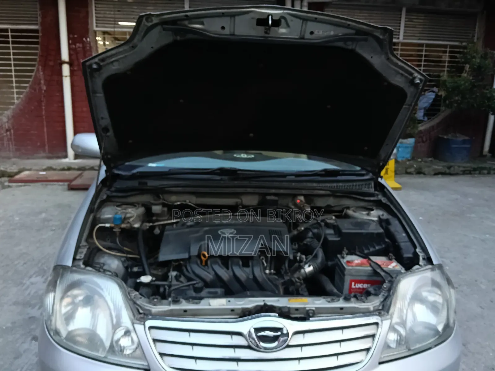 Toyota Corolla 2004 Silver
