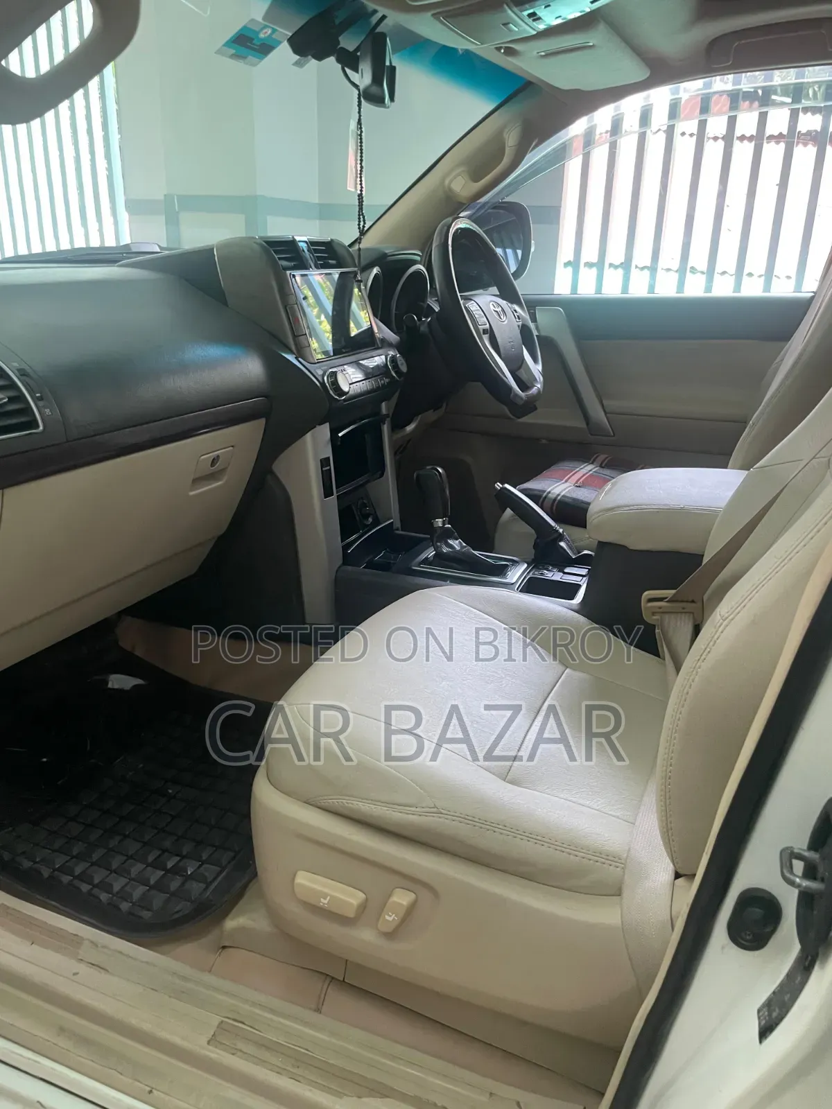 Toyota Land Cruiser Prado 2.7 I 2013 Pearl