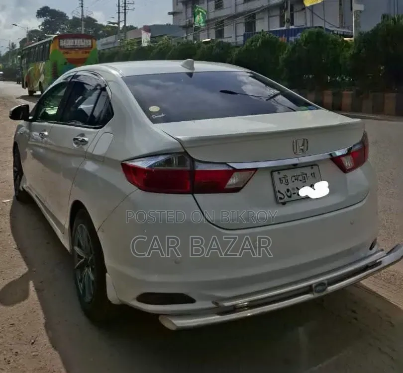Honda Grace 1.5 Hybrid FWD 2015 White