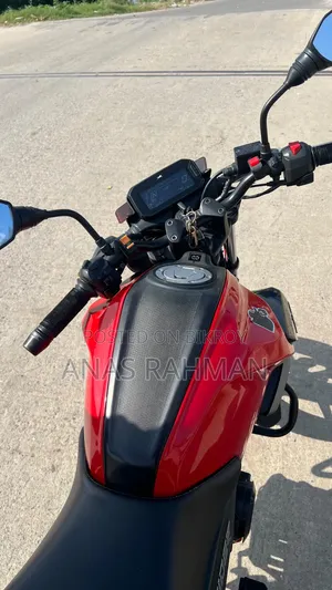 টিভিএস রাইডার ১২৫ ২০২২ লাল