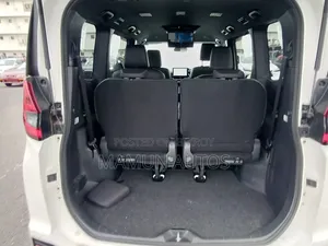 Toyota Noah 2023 Silver