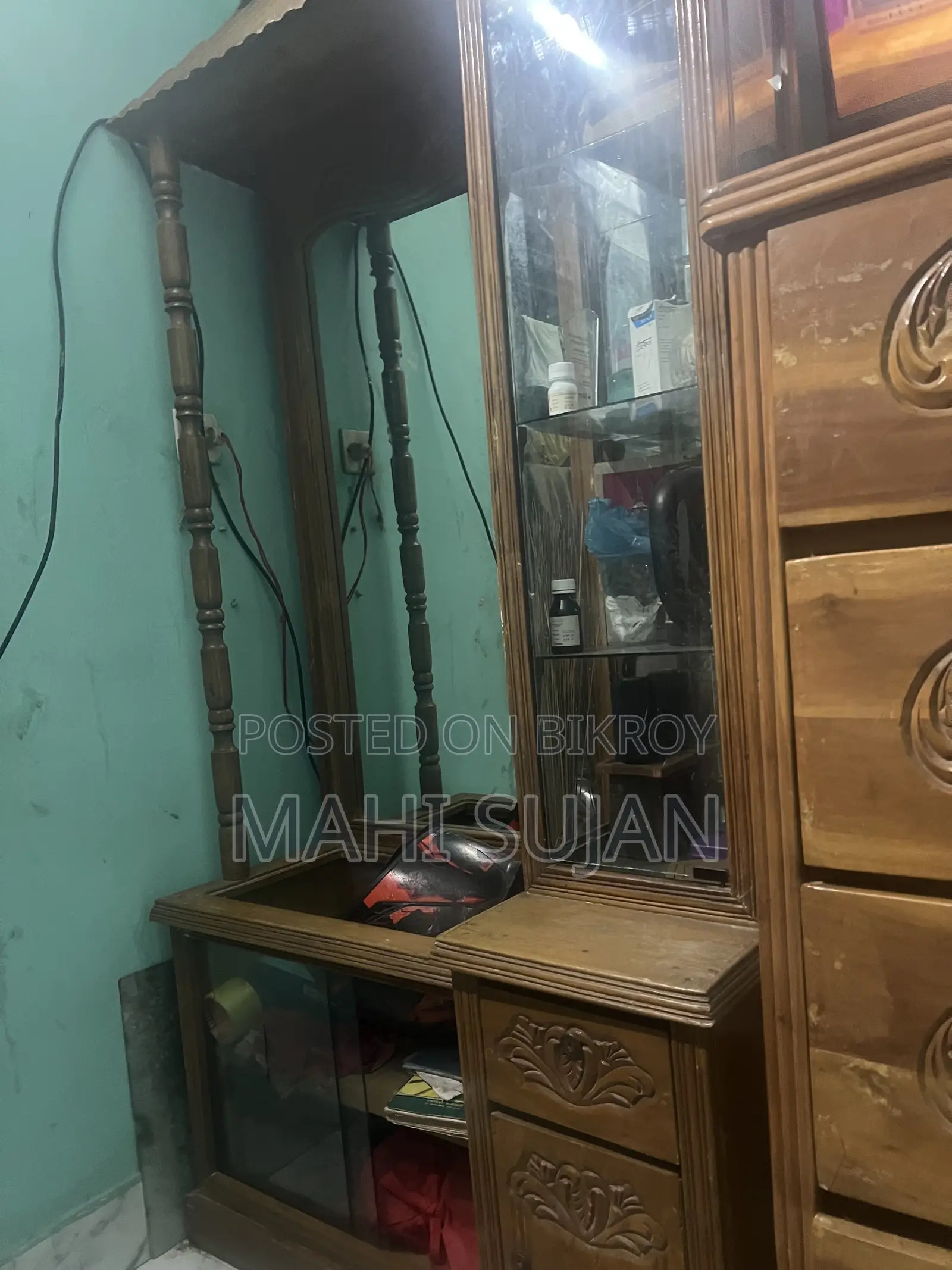 সেগুন কাঠের ড্রেসিং টেবিল