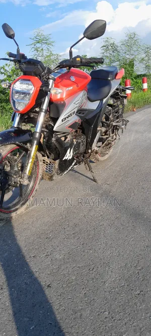 সুজুকি জিক্সার ২০২৪ অরেঞ্জ