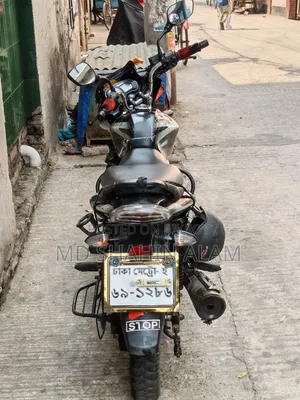 বাজাজ ডিসকভার ১২৫ ২০২০ কালো