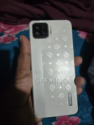 অপ্পো এফ১৭ ১২৮ জিবি হোয়াইট