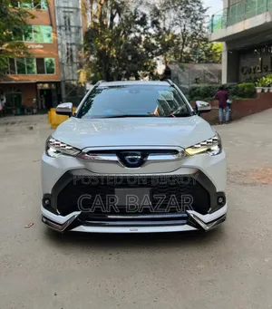 Toyota Corolla Cross 1.8 Hybrid Front-Wheel Drive 2021 Pearl