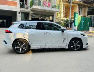 Toyota Corolla Cross 1.8 Hybrid FWD 2021 Pearl