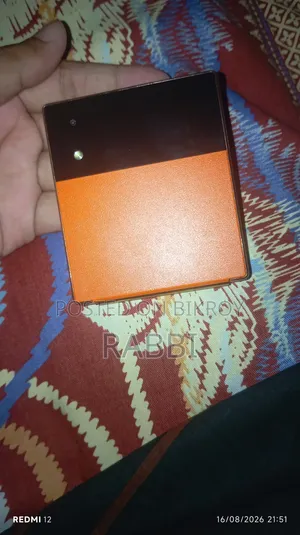 নতুন আইটেল ফ্লিপ ১ ৮ জিবি কমলা