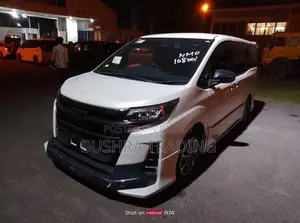 Toyota Noah 2.0 Front-Wheel Drive (7 Seater) 2021 Pearl