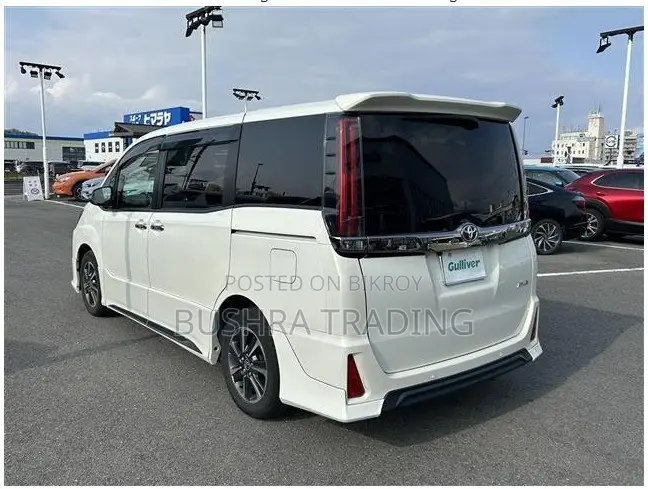 Toyota Noah 2.0 Front-Wheel Drive (7 Seater) 2021 Pearl