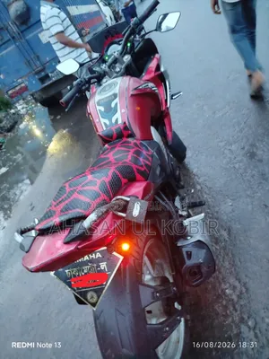Yamaha Fazer V1 2011 Red