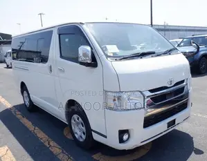 Toyota HiAce 2021 White