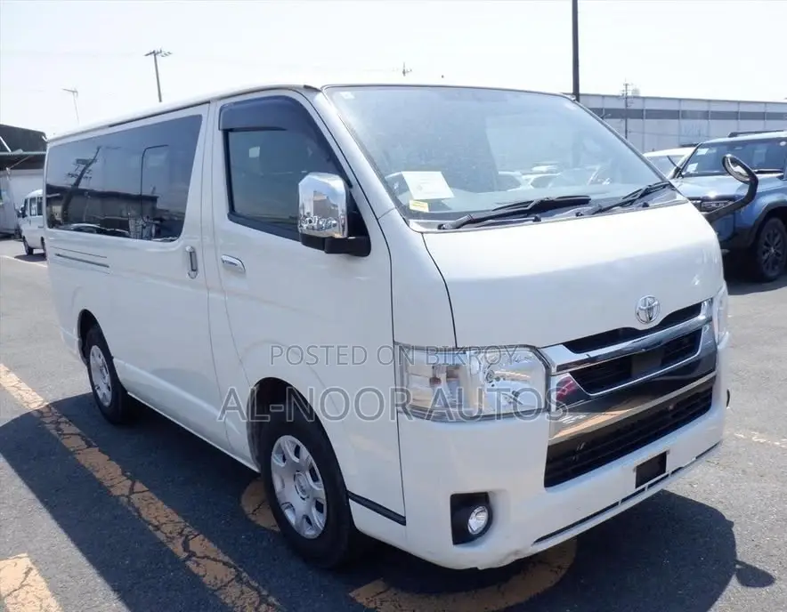 Toyota HiAce 2021 White