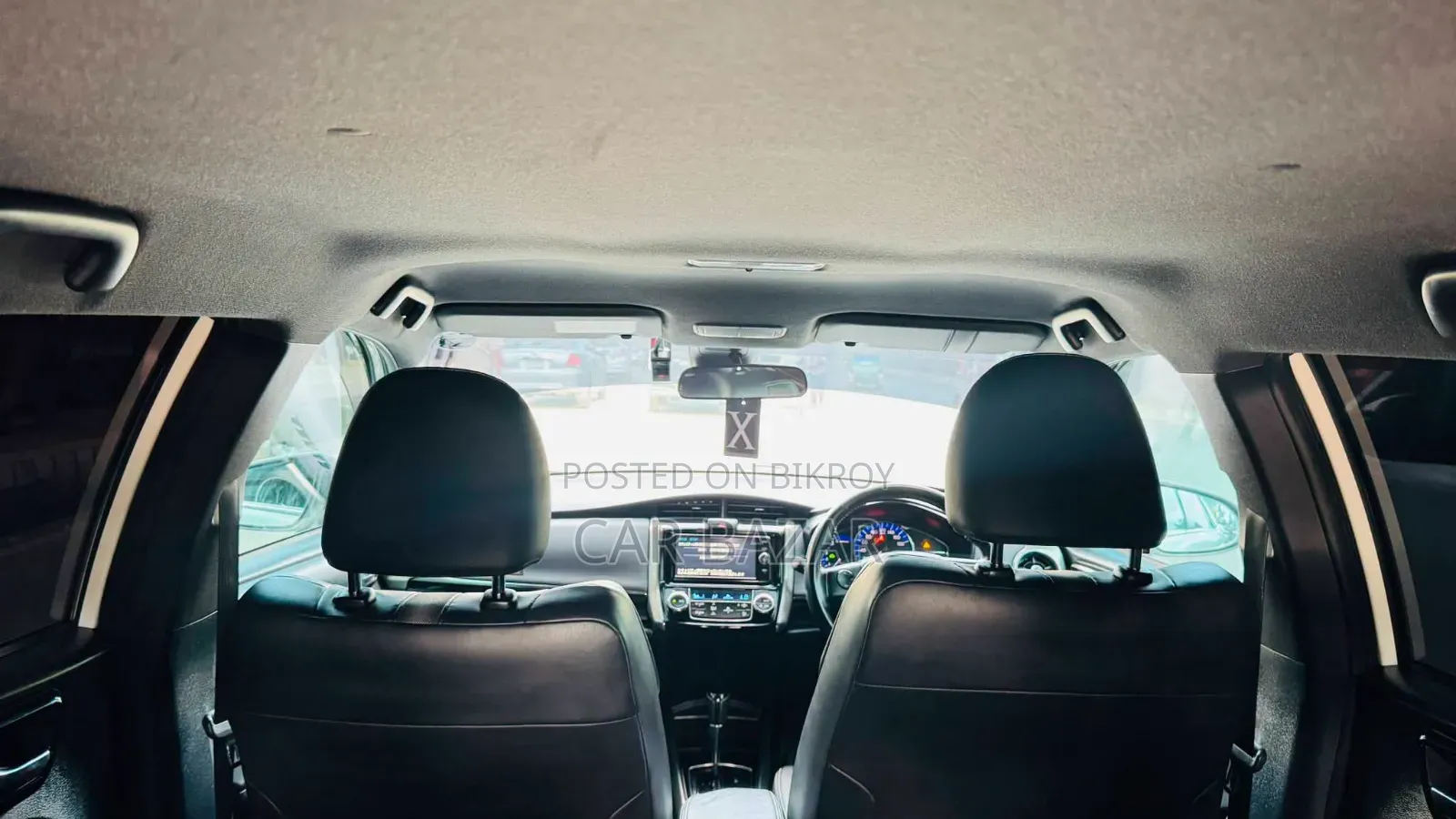 Toyota Corolla Fielder 1.5 Hybrid FWD 2018 Pearl