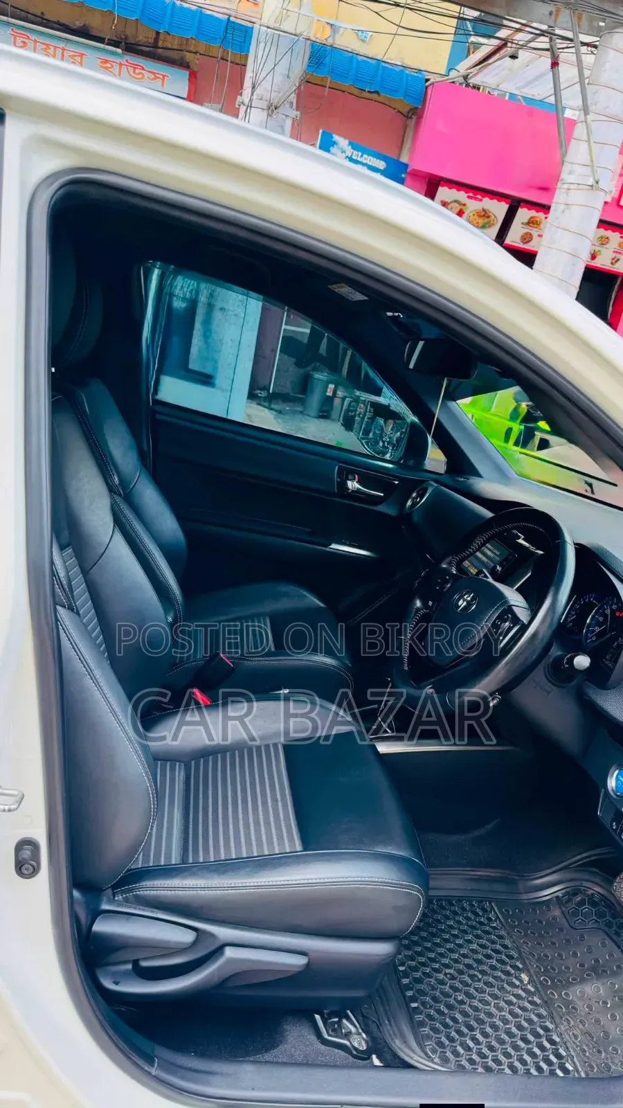 Toyota Corolla Fielder 1.5 Hybrid FWD 2018 Pearl