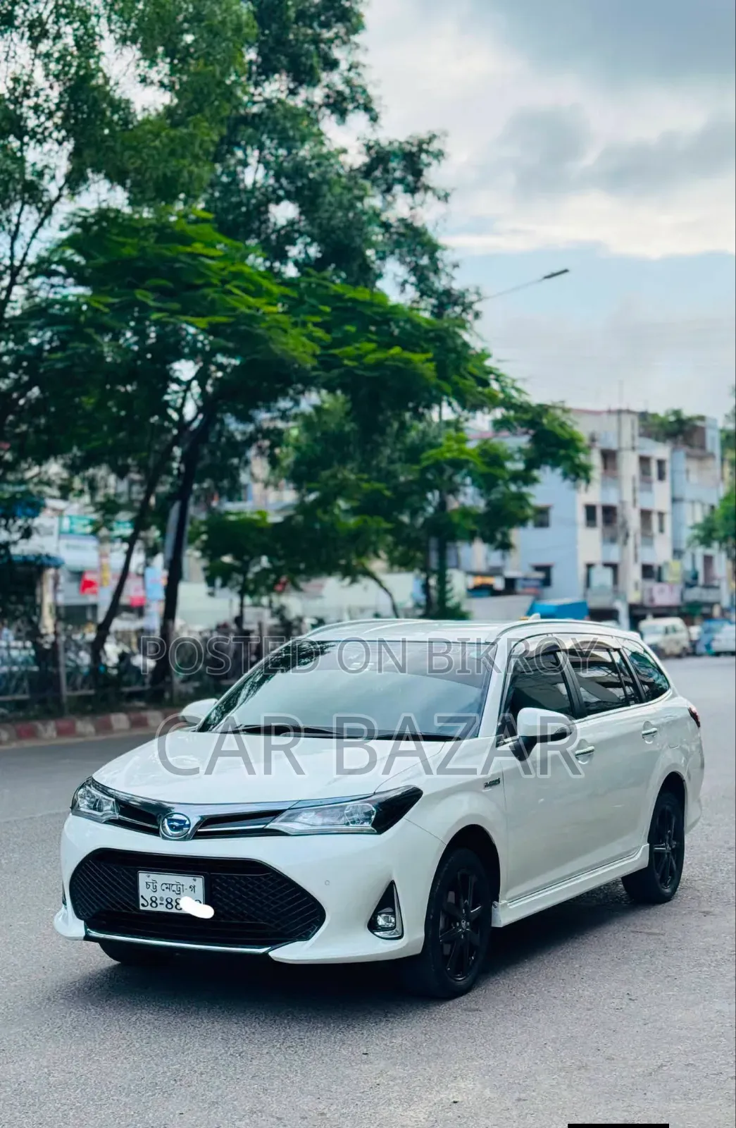 Toyota Corolla Fielder 1.5 Hybrid FWD 2018 Pearl