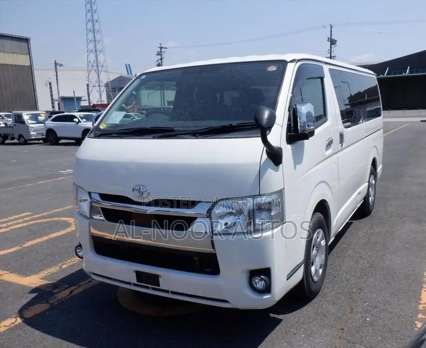 Toyota HiAce 2021 White