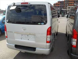 Toyota HiAce 2021 Silver