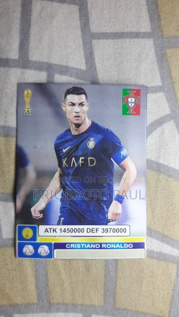 These are official Panini football player star cards brought from abroad.