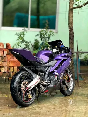 ইয়ামাহা ২০১৮ পার্পল