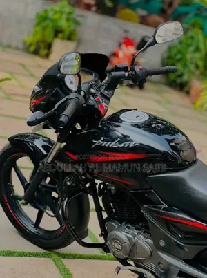 বাজাজ পালসার ১৫০ ২০১৭ কালো